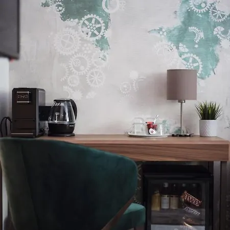 게스트하우스 The Location 4*