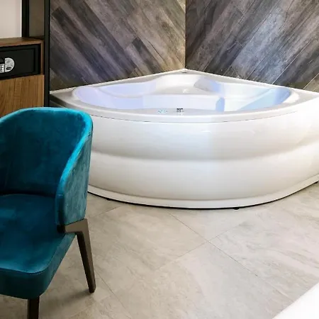 The Location Guest house 4*