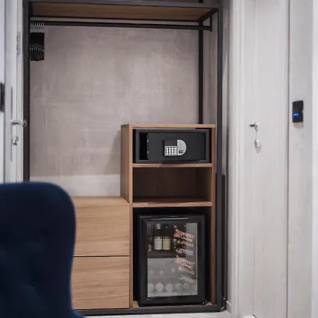 게스트하우스 The Location 4*