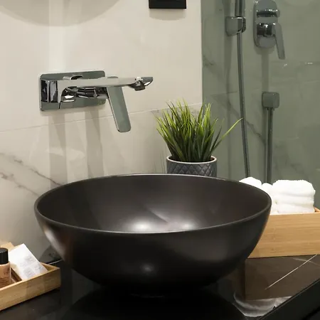 The Location 게스트하우스