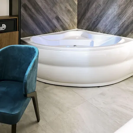 The Location 게스트하우스